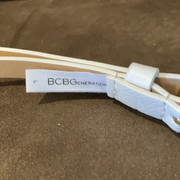 EUC BCBG women's belt - Picture 3 of 3